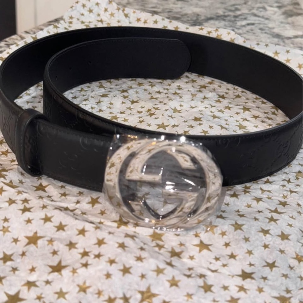 Gucci Black Belt with Silver Logo Buckle